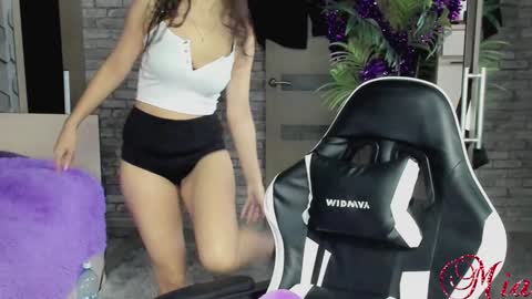 Mia my pvt is open and lovense is active online show from 7, 12, 2024