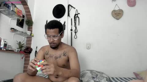 69blackwhite online show from 13, 3, 2026