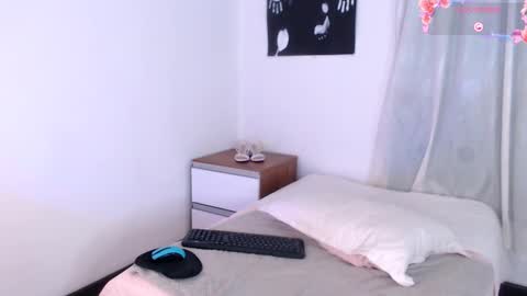 Mia online show from 23, 9, 2025