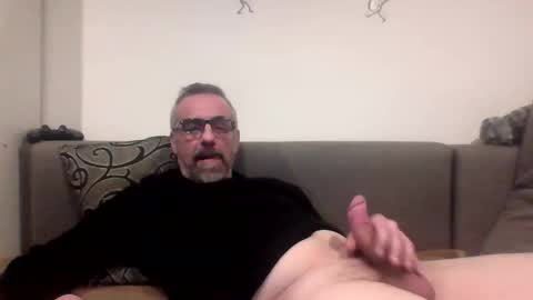 Snapshot of 6georget6 chatting on 17, 12, 2025 George online show from 17, 12, 2025