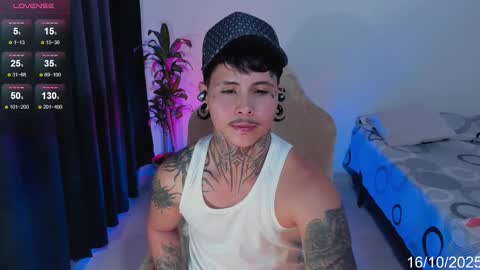 Snapshot of 777_stefantransmen chatting on 16, 10, 2025 Stefan online show from 16, 10, 2025