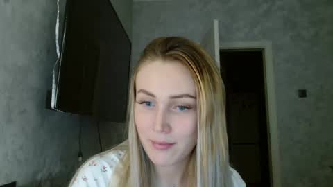 7melania online show from 19, 9, 2025