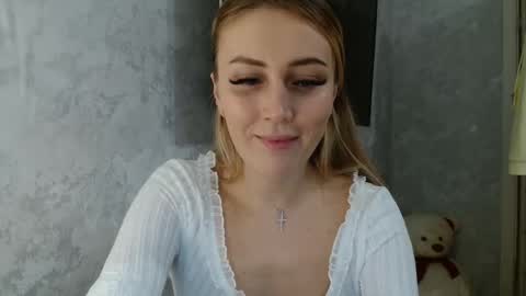 7melania online show from 21, 9, 2025