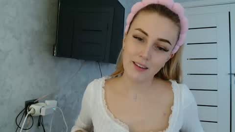 7melania online show from 7, 10, 2025