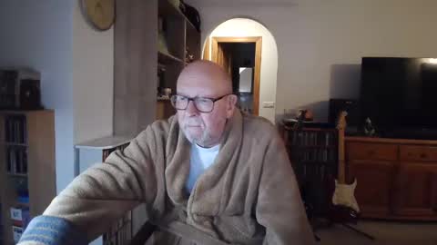  Papi  online show from 19, 2, 2025