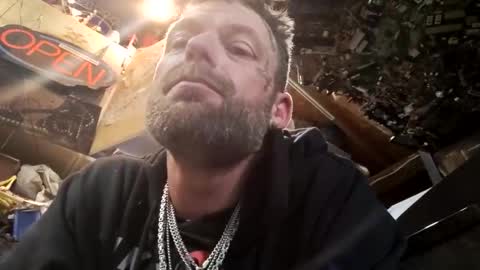 85dilligaf online show from 17, 11, 2025