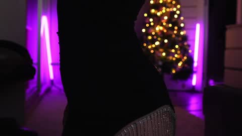 Monicano face online show from 31, 12, 2024