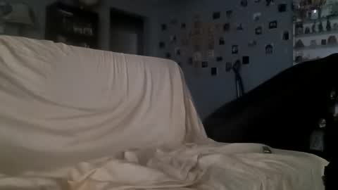 Snapshot of 8intenn chatting on 4, 3, 2025 8intenn online show from 4, 3, 2025