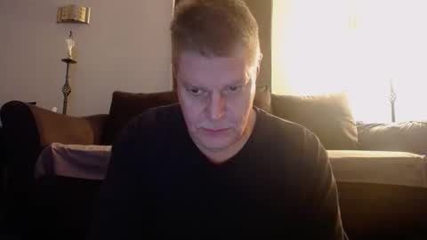 Snapshot of 989guy chatting on 12, 11, 2025 989guy online show from 12, 11, 2025