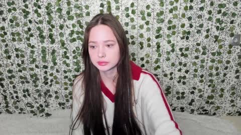 Snapshot of _52_ chatting on 6, 2, 2025 EMILY AND  MARCUS online show from 6, 2, 2025