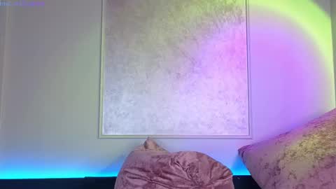 Snapshot of _a_n_n_y_ chatting on 24, 2, 2025 Willow online show from 24, 2, 2025