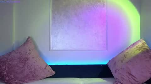 Snapshot of _a_n_n_y_ chatting on 3, 3, 2025 Willow online show from 3, 3, 2025