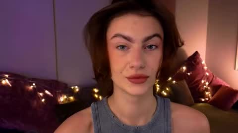 Snapshot of _a_n_n_y_ chatting on 20, 11, 2025 Willow online show from 20, 11, 2025