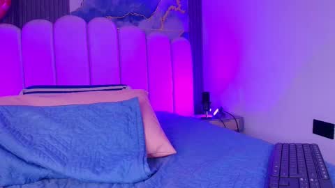  abby rouss online show from 25, 2, 2026