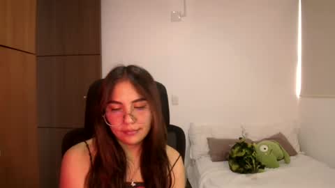 Snapshot of _abbyyyy_ chatting on 19, 6, 2026 abby 3 online show from 19, 6, 2026