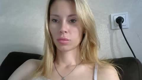 Snapshot of _alex1819 chatting on 9, 10, 2025 _alex1819 online show from 9, 10, 2025