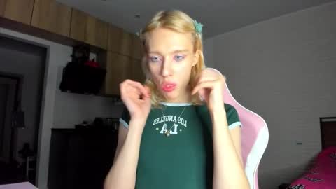 Snapshot of _alice_kitty chatting on 12, 1, 2026 Gaylord online show from 12, 1, 2026