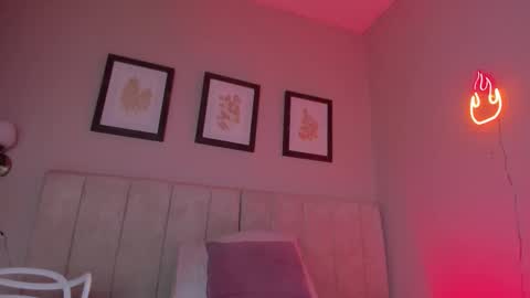 Snapshot of _alison_c chatting on 11, 11, 2025 Hii I m Alison online show from 11, 11, 2025