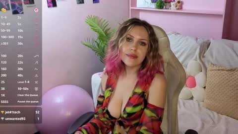 _amymoore_ online show from 27, 5, 2026