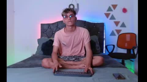 Snapshot of _andrew_willyams chatting on 10, 1, 2025 Andres online show from 10, 1, 2025