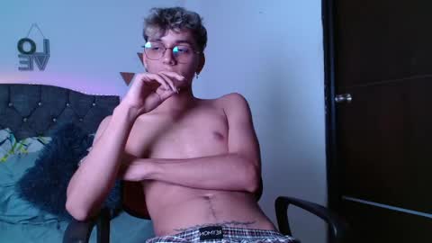 Snapshot of _andrew_willyams chatting on 10, 1, 2025 Andres online show from 10, 1, 2025