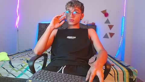 Snapshot of _andrew_willyams chatting on 2, 3, 2025 Andres online show from 2, 3, 2025