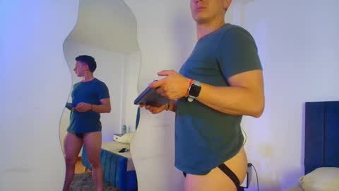 Snapshot of _andrewfalcon2 chatting on 24, 11, 2025 _andrewfalcon2 online show from 24, 11, 2025