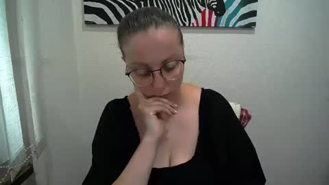 Snapshot of _annabelle_lee chatting on 7, 7, 2026 Anna online show from 7, 7, 2026