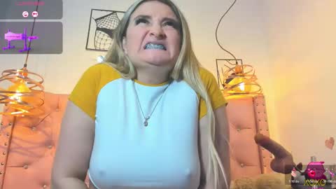 _antonella_11 online show from 14, 1, 2026