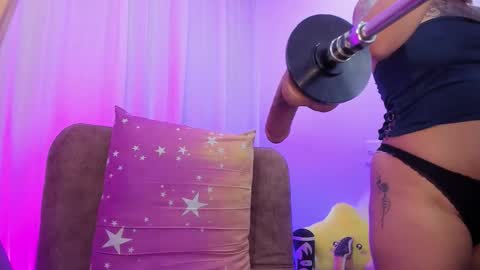 Snapshot of _antonella_dreams chatting on 1, 10, 2025 _antonella_dreams online show from 1, 10, 2025