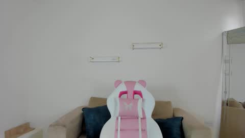    online show from 29, 10, 2025