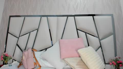 Aura online show from 25, 10, 2025