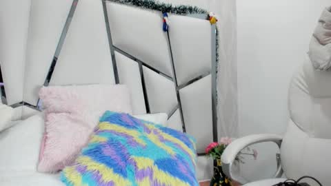 Aura online show from 22, 11, 2025