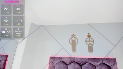 _aurora_collins_ online show from 17, 10, 2025