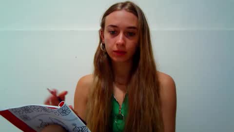 _aurora_sweet online show from 10, 9, 2025