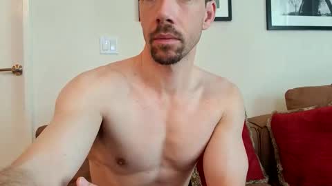 Snapshot of _b_h_c_ chatting on 5, 12, 2025 _b_h_c_ online show from 5, 12, 2025