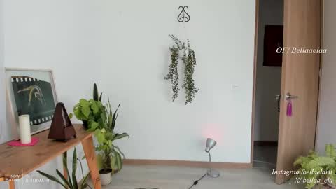 Snapshot of _bellaela chatting on 9, 11, 2025 Ella online show from 9, 11, 2025