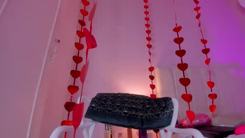 Hi guys i am Bianca  online show from 14, 2, 2025