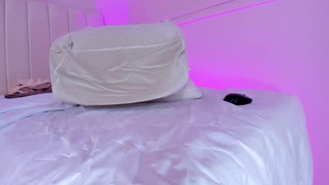 Hi guys i am Bianca  online show from 9, 3, 2025