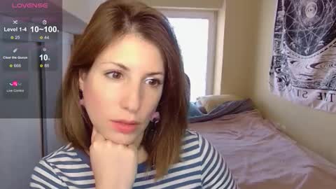 Snapshot of _blackpearl chatting on 4, 12, 2025 Laura online show from 4, 12, 2025