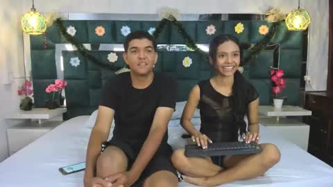 Snapshot of _bonnyandclyde chatting on 17, 12, 2025 _bonnyandclyde online show from 17, 12, 2025