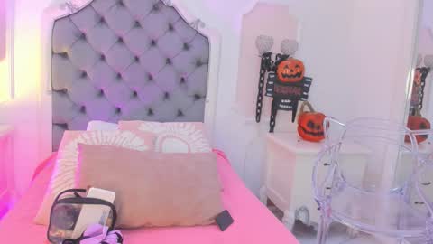 Snapshot of _brenda_becker chatting on 1, 11, 2025 Brenda online show from 1, 11, 2025