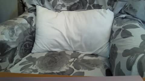 Snapshot of _bunny_b chatting on 5, 3, 2025 I will be back soon  online show from 5, 3, 2025