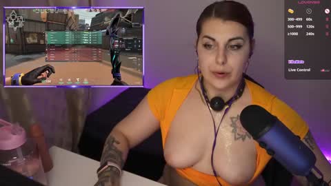 Snapshot of _c_a_n_d_y_ chatting on 10, 1, 2025 Candy online show from 10, 1, 2025