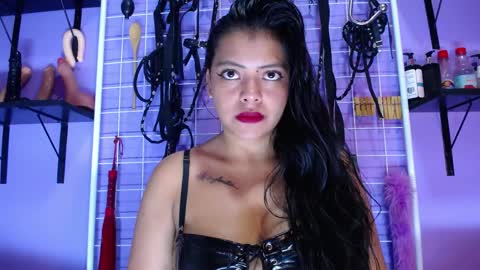 Bella online show from 11, 4, 2026