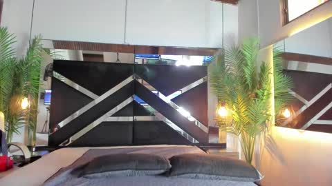 Candy online show from 8, 11, 2025