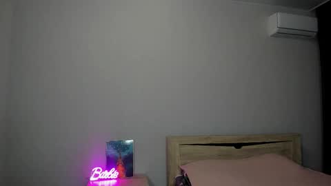   online show from 28, 3, 2026