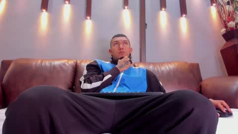 Snapshot of _cannabitch chatting on 6, 1, 2025 Shatta Sara online show from 6, 1, 2025