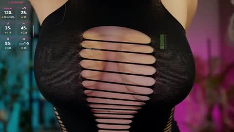 Snapshot of _careful_i_bite_nya_ chatting on 31, 10, 2025 Alisa online show from 31, 10, 2025