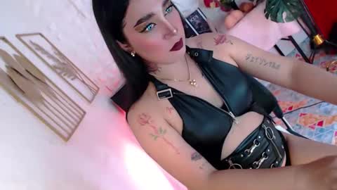 Caroline online show from 19, 12, 2025